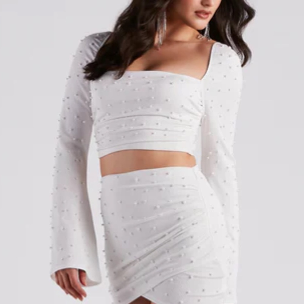 Windsor White Pearl Long sleeve Top - gently used / small stain on front